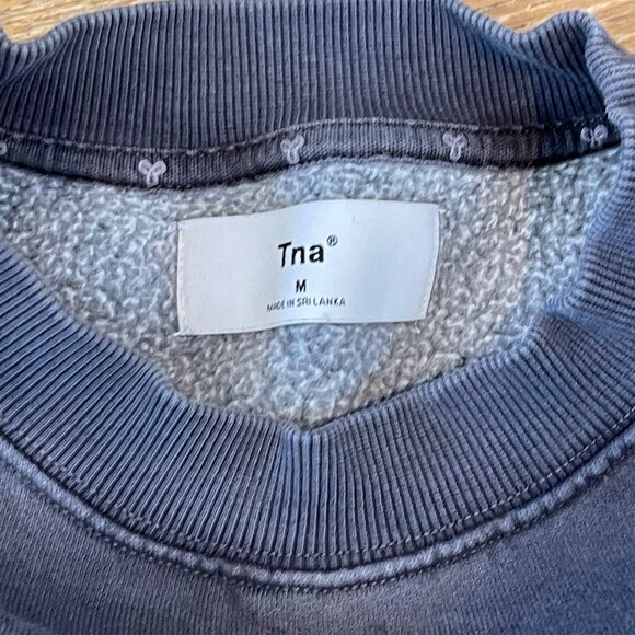 Aritzia TNA Cropped Sweatshirt - Size Medium - Picture 4 of 4